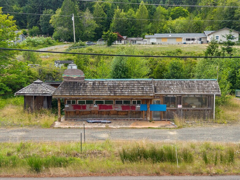 More Photos Of 21391 N US Highway 101, Shelton General Retail For Sale
