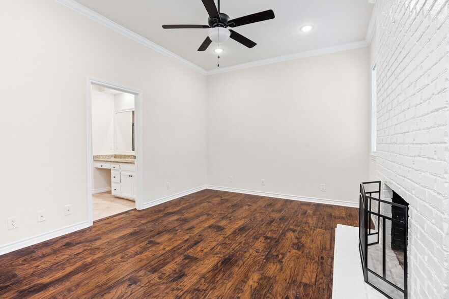 More Photos Of 1101 N Locust St, Denton Apartments For Sale