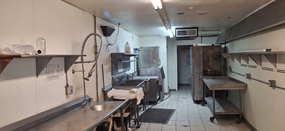 More Photos Of 2146 W Picacho Ave, Las Cruces Restaurant For Lease