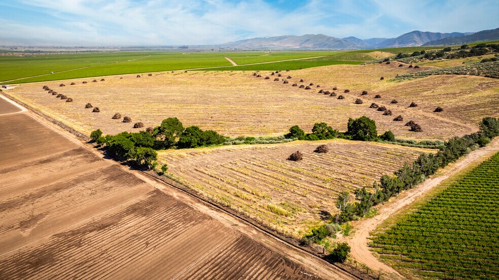 More Photos Of 35422 Paraiso Springs Rd, Soledad Land For Sale