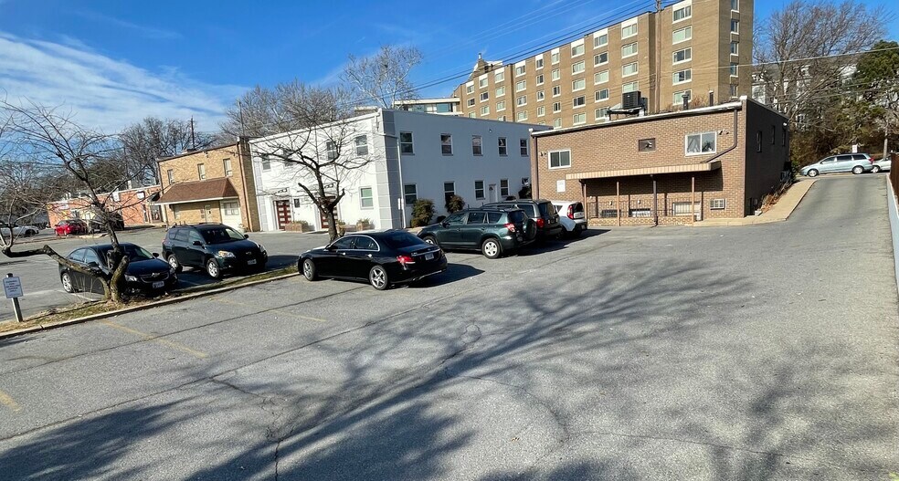 More Photos Of 168 Rollins Ave, Rockville General Retail For Sale
