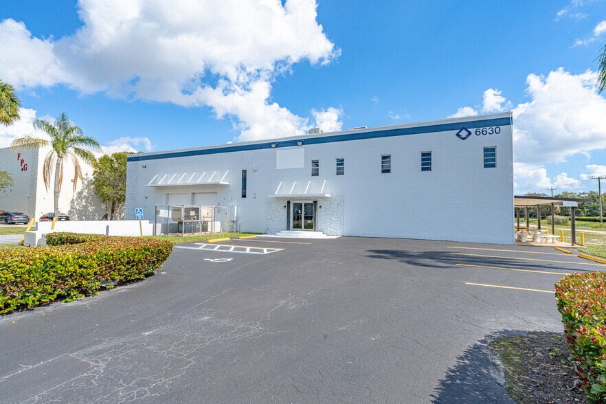 More Photos Of 6630 NW 16th Ter, Fort Lauderdale Warehouse For Lease