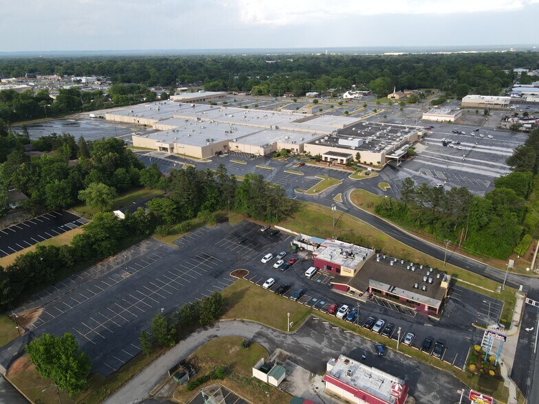 More Photos Of 1992 Watson Blvd, Warner Robins Restaurant For Sale
