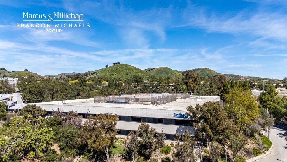 More Photos Of 4553 La Tienda Rd, Westlake Village Light Manufacturing For Sale
