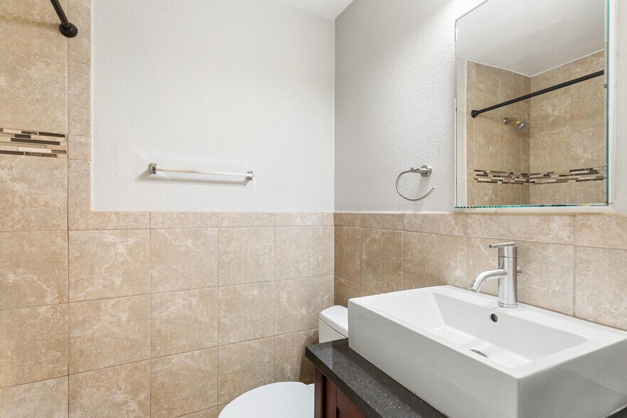 More Photos Of 1260 Logan St, Denver Apartments For Sale