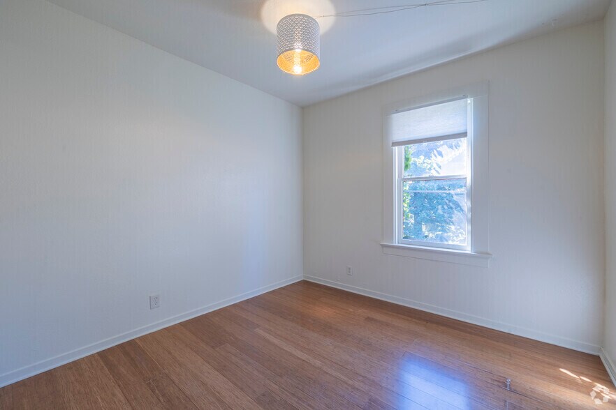 More Photos Of 147 W Richmond Ave, Richmond Apartments For Sale