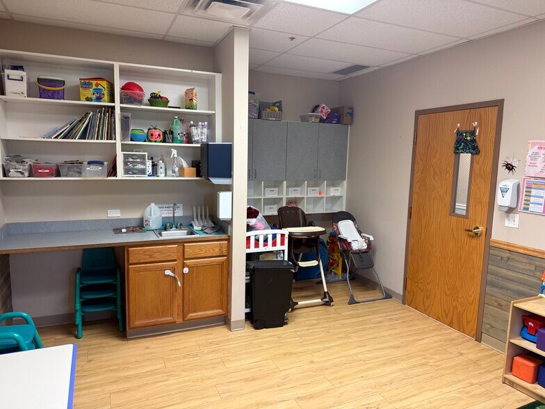 More Photos Of 5225 N 158th Ave, Omaha Daycare Center For Lease