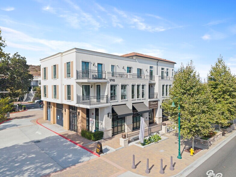 More Photos Of 1710 E Thousand Oaks Blvd, Thousand Oaks Apartments For Lease