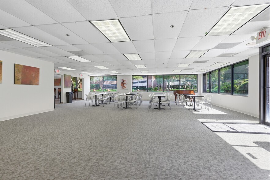 More Photos Of , Jacksonville Office For Sale