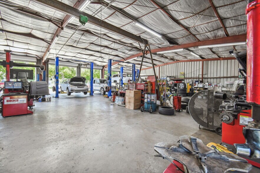 More Photos Of 304 Avenue E Sw, Winter Haven Industrial For Sale