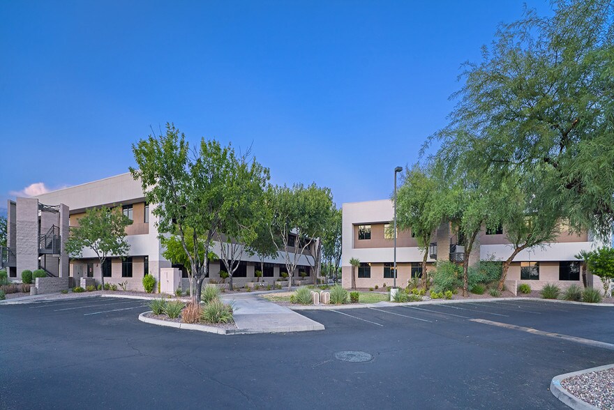 More Photos Of 5605 W Eugie Ave, Glendale Medical For Lease