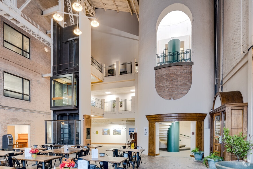 More Photos Of 401 E Colfax Ave, South Bend Loft Creative Space For Lease