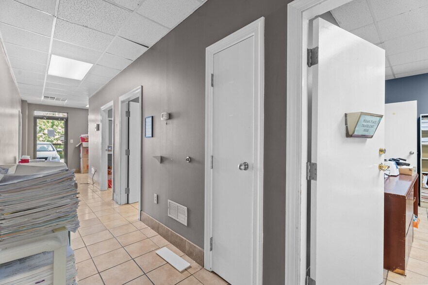 More Photos Of 2902 Central Heights Rd, Goldsboro Medical For Sale