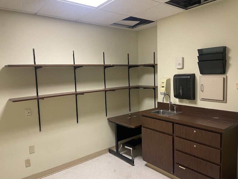 More Photos Of 1 St. Vincent Cir, Little Rock Medical For Lease
