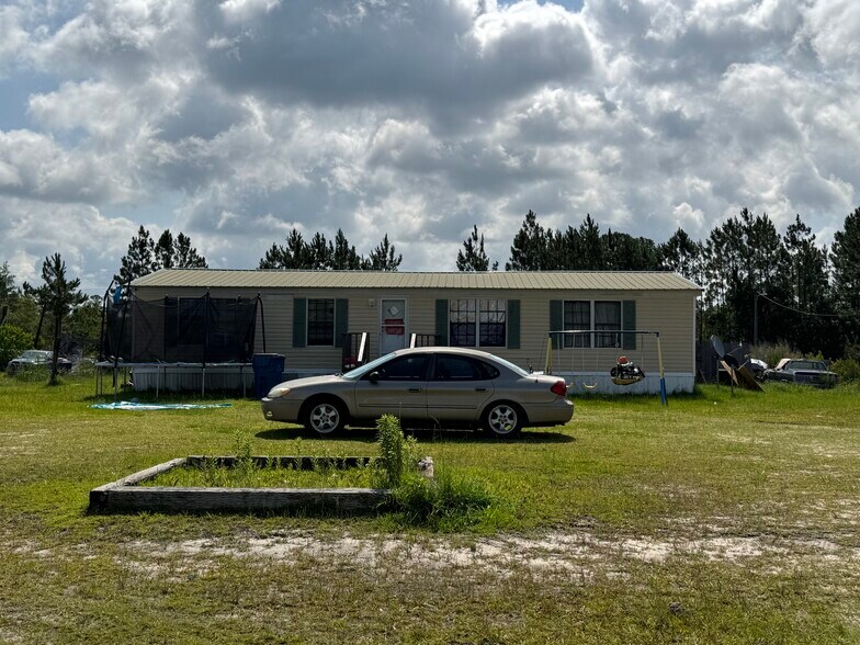 More Photos Of 1940 Danielle Dr, Waycross Apartments For Sale