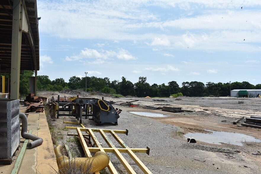 More Photos Of 79 Pioneer Ln, Selma Industrial For Sale