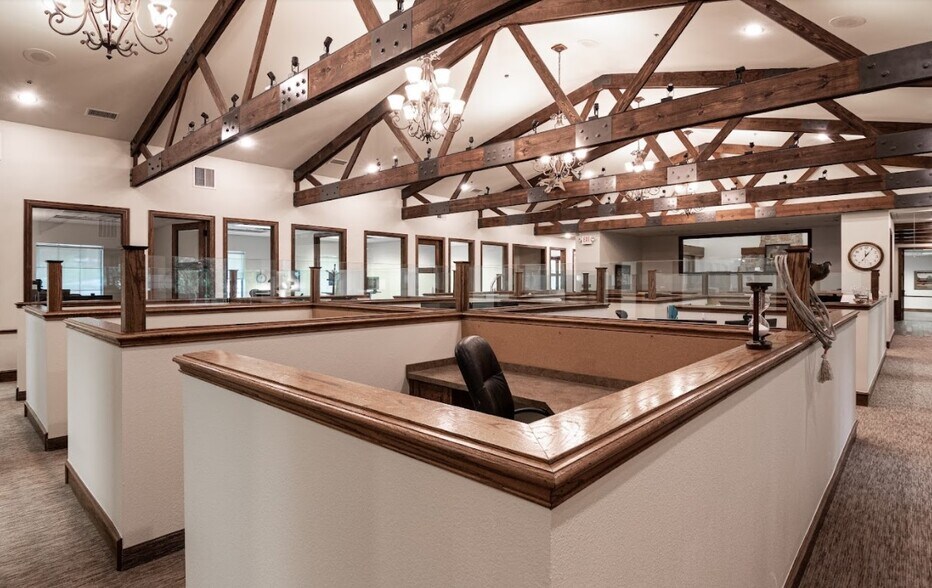 More Photos Of 6190 Virginia Pky, McKinney Medical For Lease