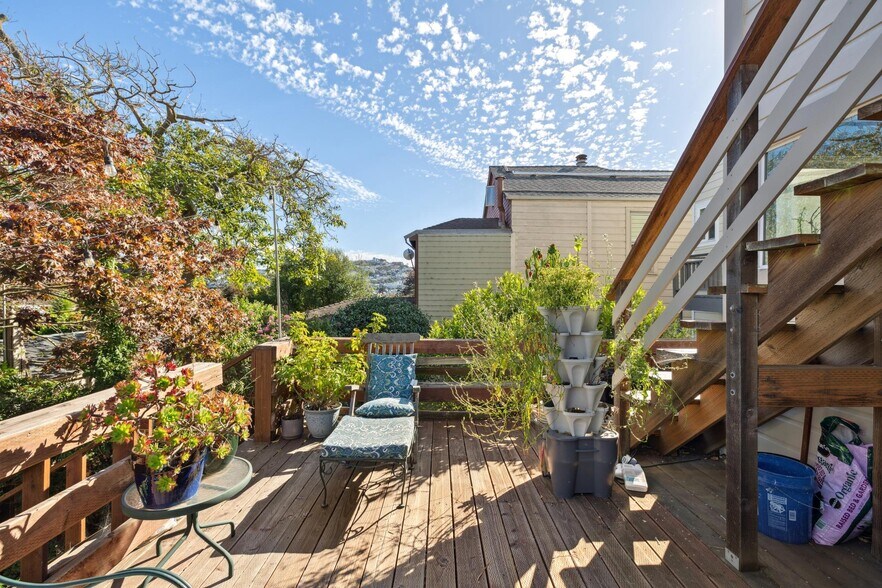 More Photos Of 31-33 Cuvier St, San Francisco Apartments For Sale