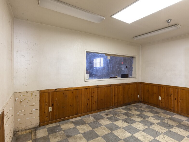 More Photos Of 1155 N McKinley Ave, Compton Warehouse For Sale