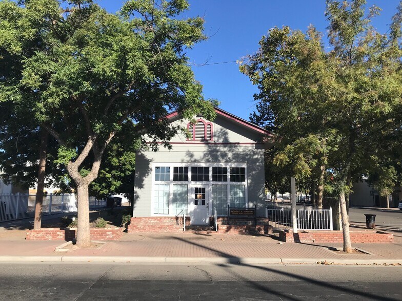 Primary Photo Of 5 E Yosemite Ave, Madera Office Residential For Sale