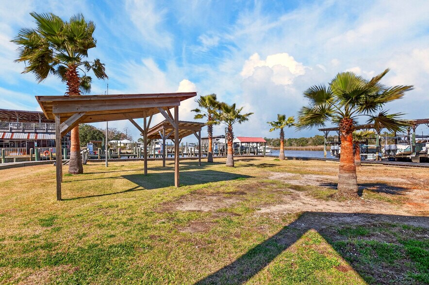 More Photos Of 3308 Mary Walker Dr, Gautier Marina For Sale