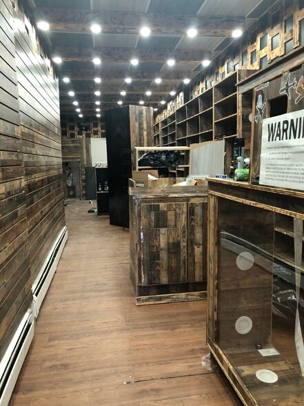 More Photos Of 172 5th Ave, Brooklyn Storefront Retail Residential For Lease