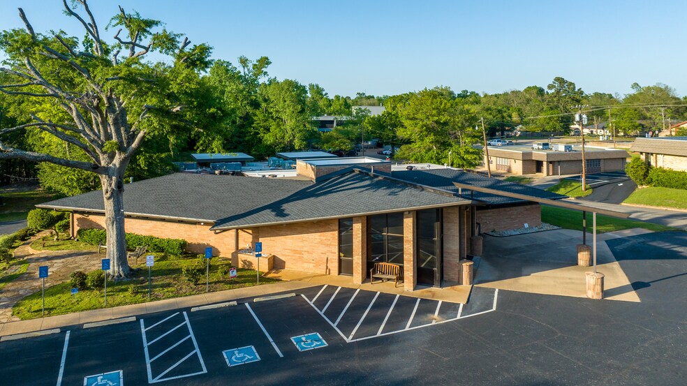 More Photos Of 1212 Clinic Dr, Tyler Healthcare For Sale