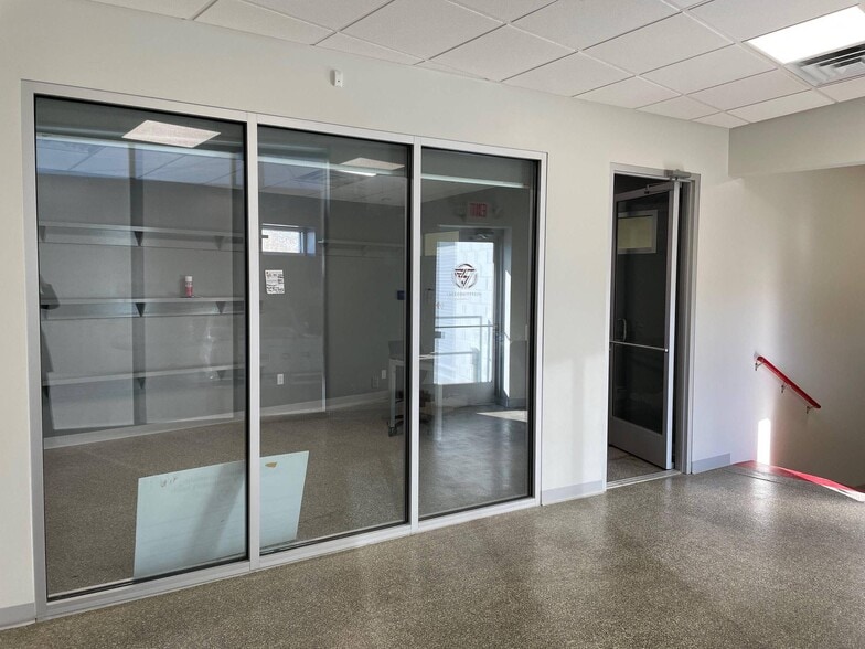 More Photos Of 1161 E Main St, Chattanooga Office For Lease