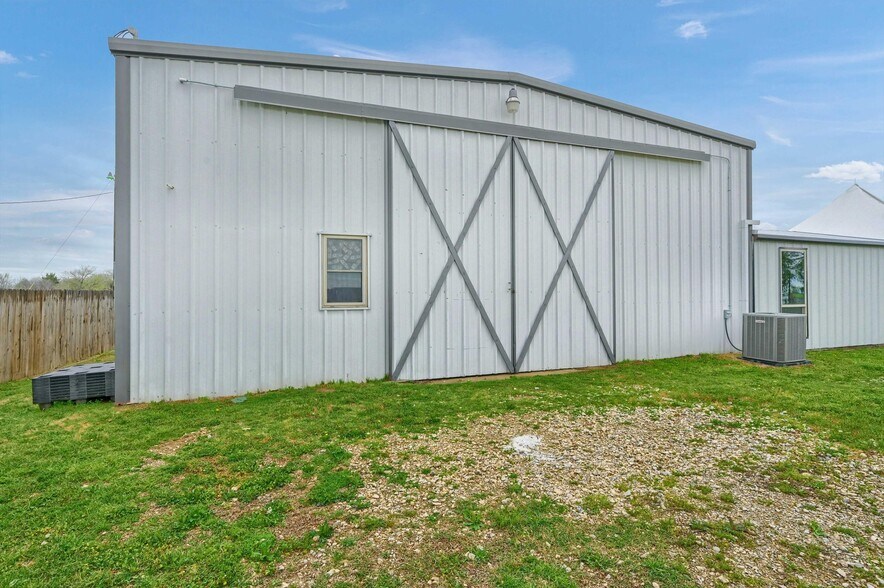 More Photos Of 9517 Collinsville fwy, Collinsville Industrial For Sale