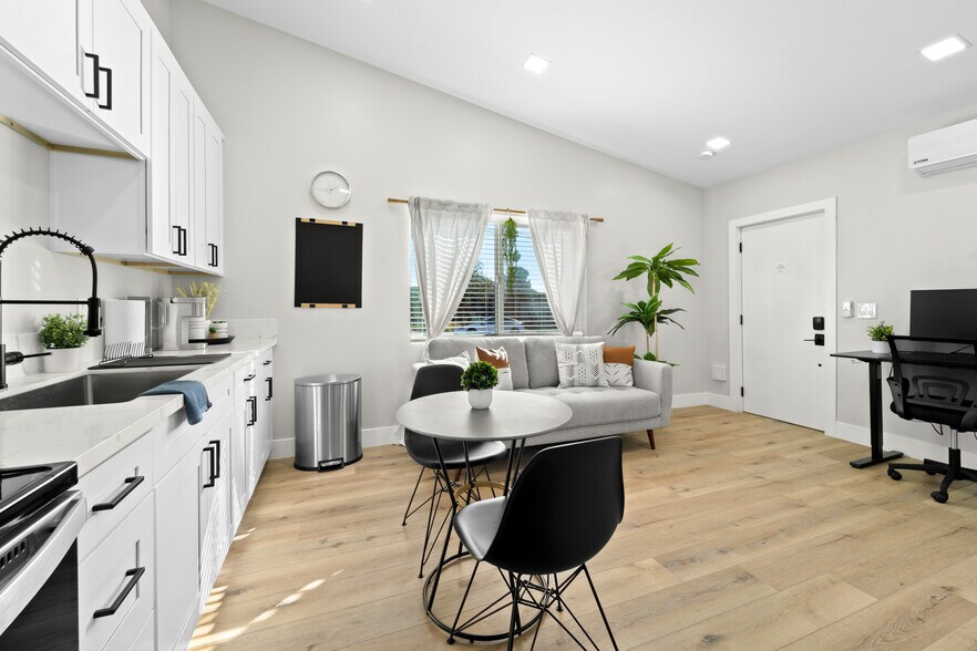 More Photos Of 3019-23 E 10th Street, National City Apartments For Sale
