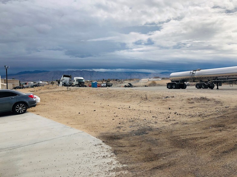 More Photos Of 17105 Darwin Ave, Hesperia Contractor Storage Yard For Lease