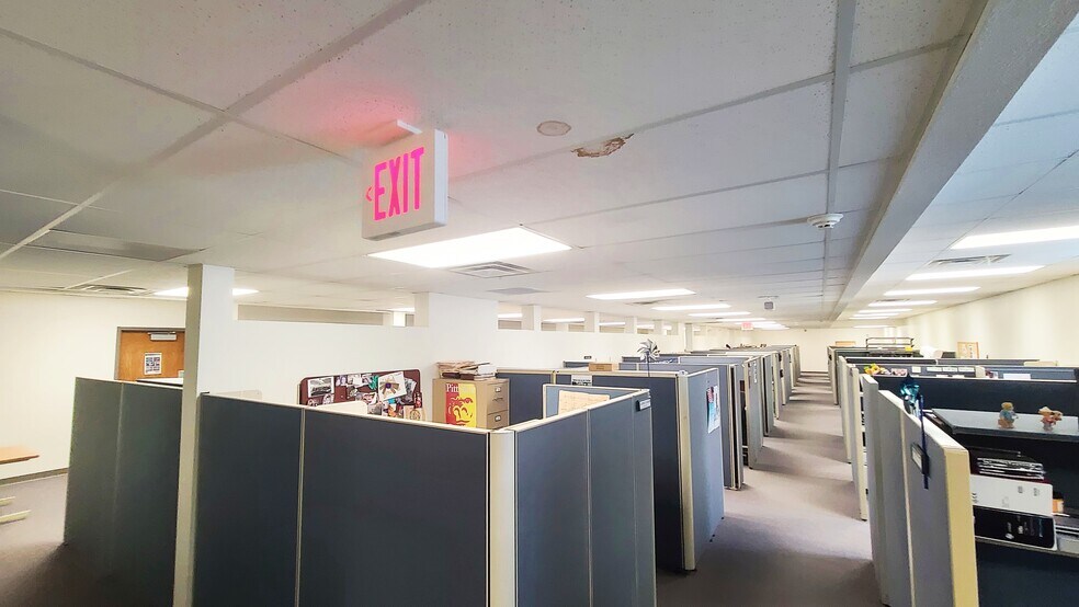 More Photos Of 710 W 8th St, Fort Scott Office For Sale