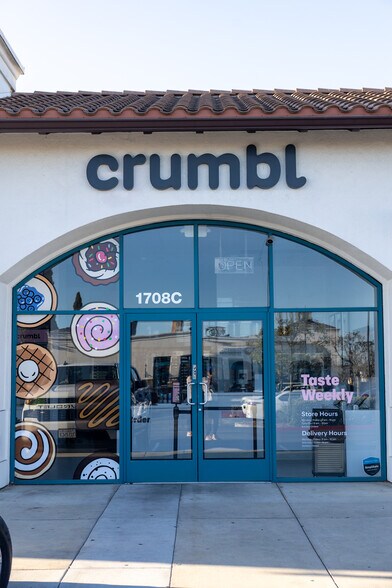 More Photos Of 1746 S Victoria Ave, Ventura Unknown For Lease