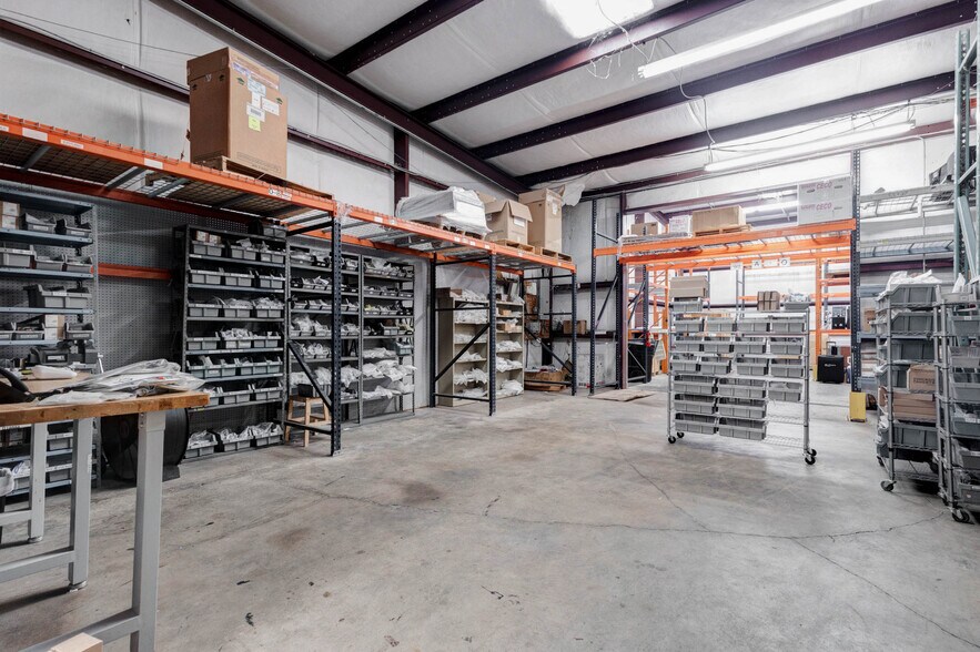 More Photos Of 20530 Sunshine Ln, Spring Service For Sale