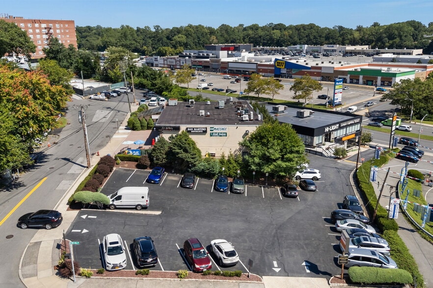 More Photos Of 2455 Central Park Ave, Yonkers Storefront Retail Office For Lease