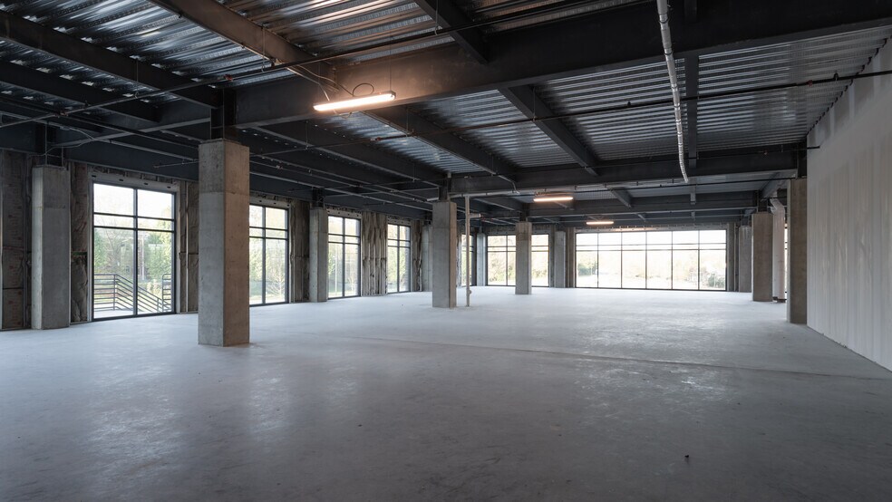 More Photos Of 329 S Royal Oaks Blvd, Franklin Medical For Sale