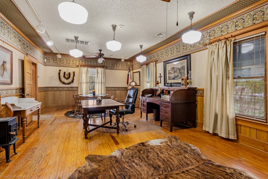 More Photos Of 204 W Central Ave, Fort Worth Office Residential For Sale