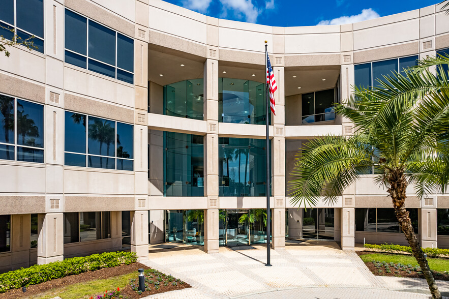 Primary Photo Of 15550 Lightwave Dr, Clearwater Office For Lease