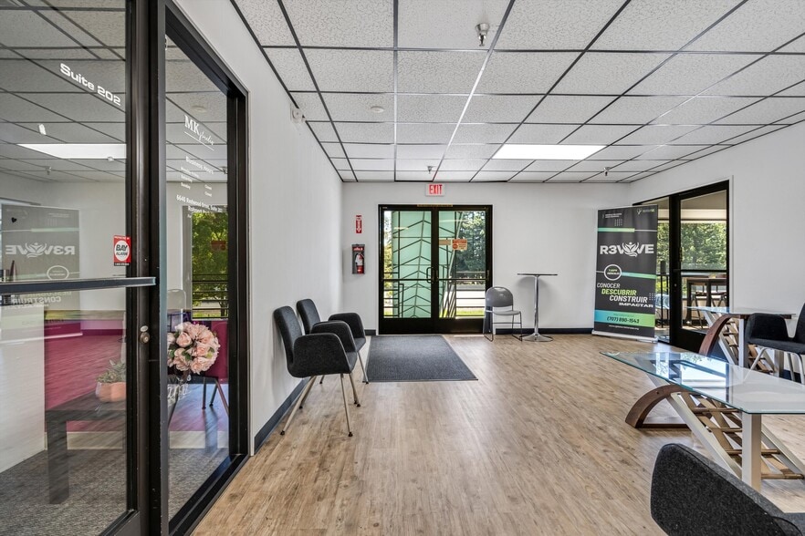 More Photos Of 6640 Redwood Dr, Rohnert Park Office For Sale