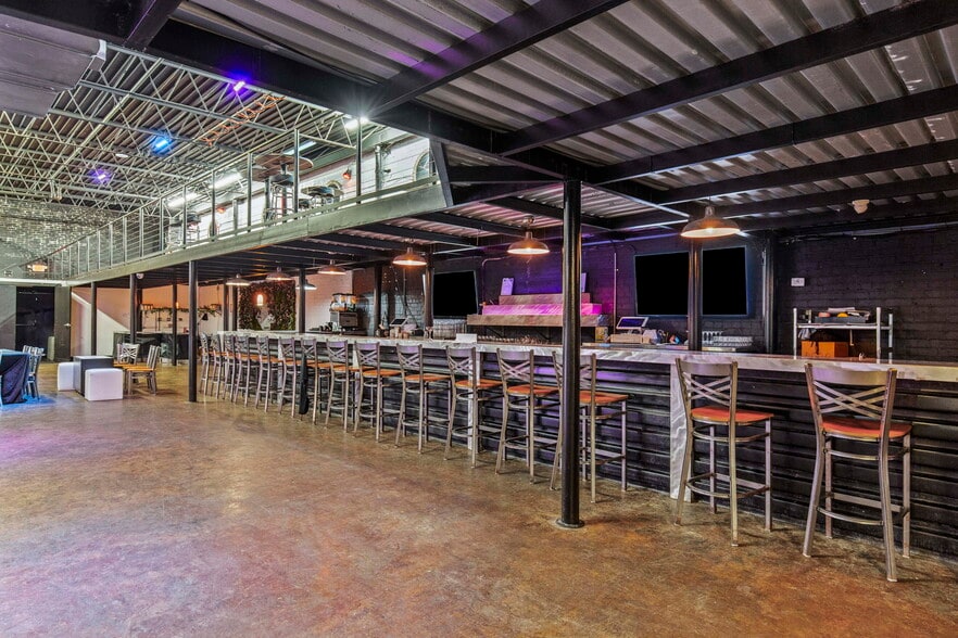 More Photos Of 110 E South St, Jackson Bar For Sale