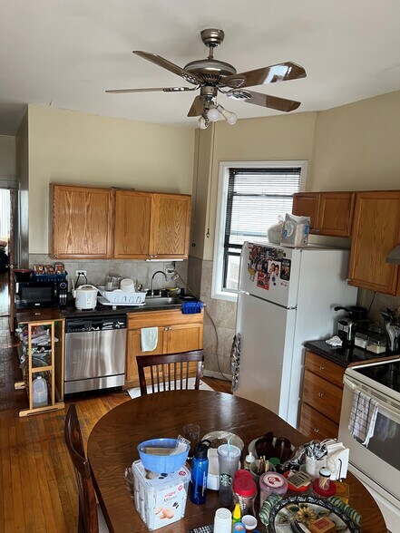 More Photos Of 4152 W North Ave, Chicago Storefront Retail Residential For Lease