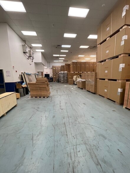 More Photos Of 24 Snake Hill Rd, North Scituate Manufacturing For Lease