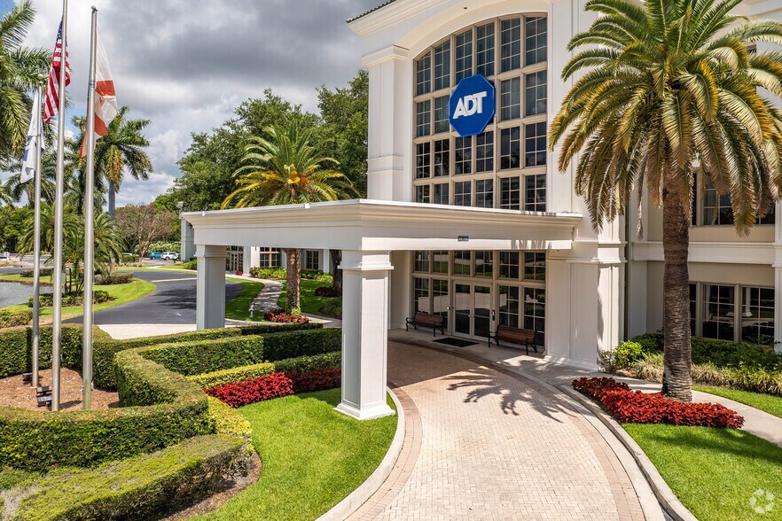 More Photos Of 1501 Yamato Rd, Boca Raton Office For Lease