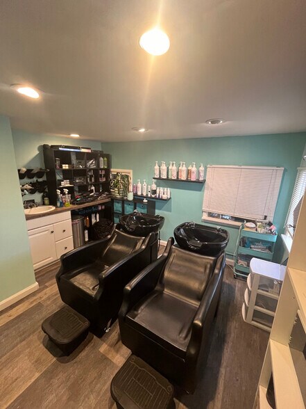 More Photos Of 3538 S Pennsylvania St, Englewood Office For Sale