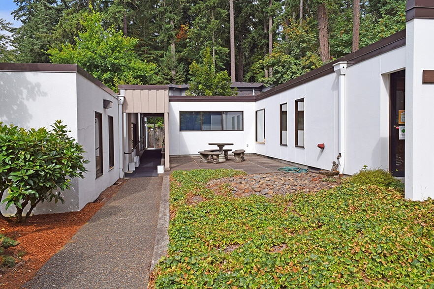 More Photos Of , Lake Oswego Office For Sale