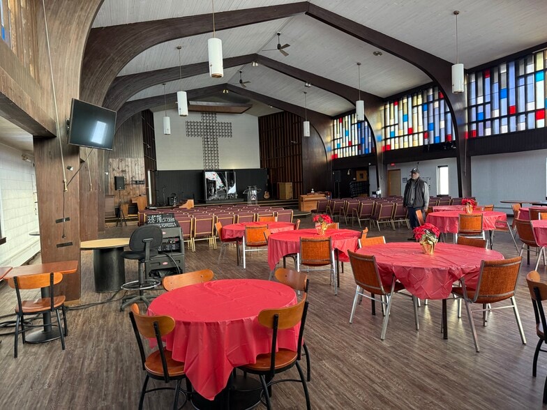 More Photos Of 27800 Annapolis Ave, Inkster Religious Facility For Sale