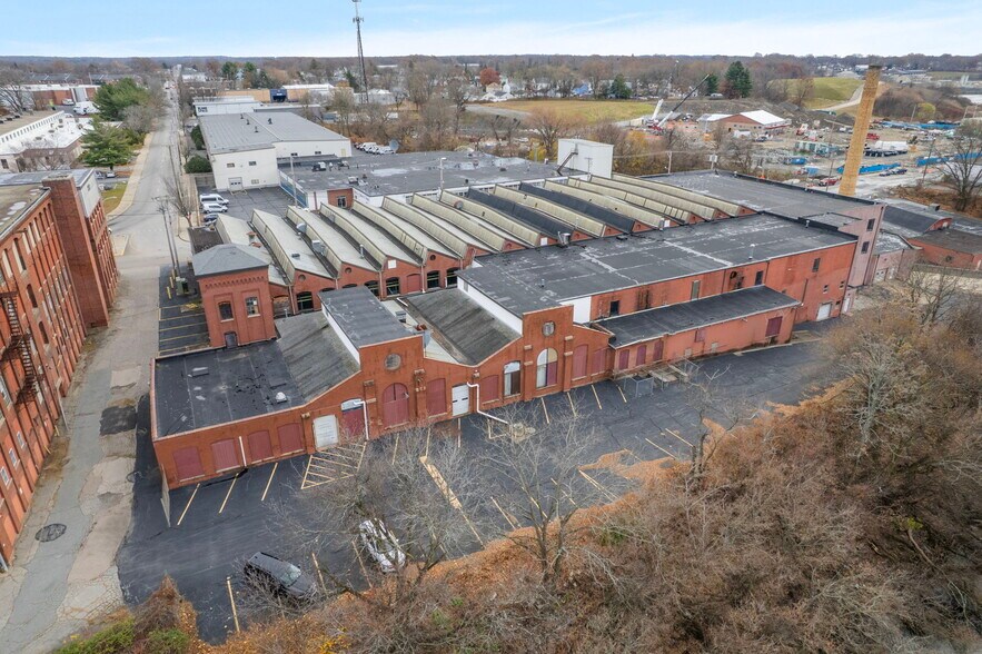 More Photos Of 721-727 School st, Pawtucket Industrial For Lease
