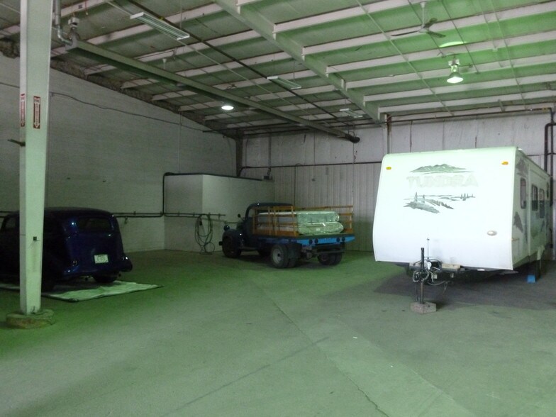 More Photos Of 8319 Chiles Industrial Av, Red Deer Warehouse For Sale