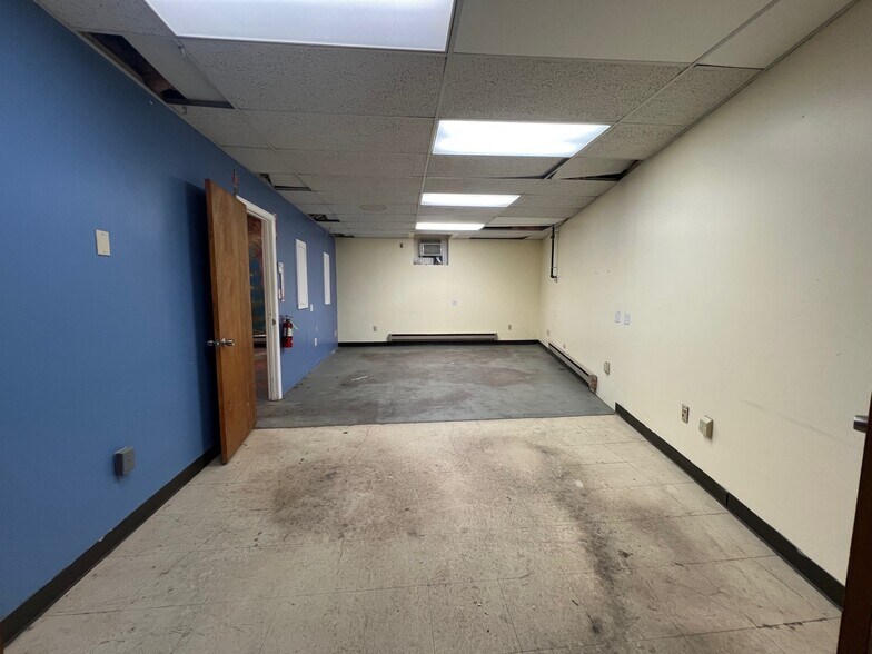 More Photos Of 27 Revere St, Portland Warehouse For Lease