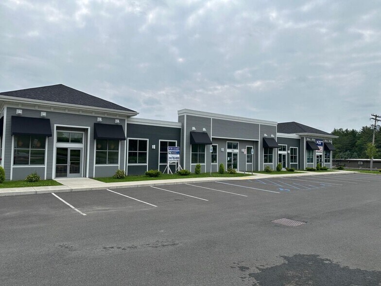 More Photos Of 400 Maple Rd, Slingerlands Freestanding For Lease